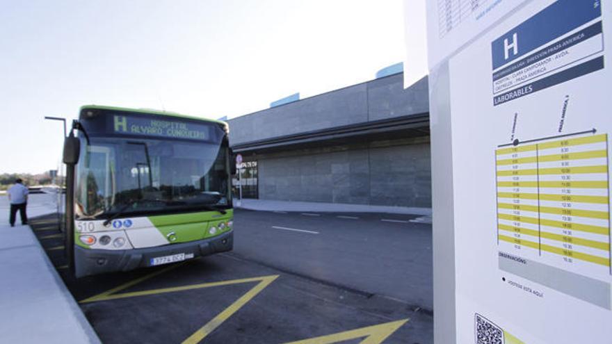 Lanzadera que conecta el centro de Vigo con el nuevo hospital // Jorge Santome