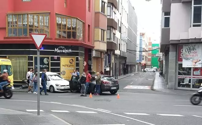 Colisión entre dos vehículos en Juan Manuel Durán