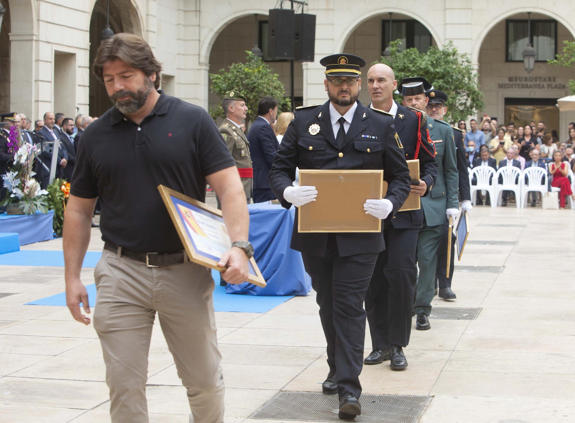 Actos de celebración del Patrón de la Policía Nacional en Alicante.