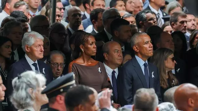 Biden, Obama y Mamdani recuerdan el 11S en Nueva York en una ceremonia sin Trump