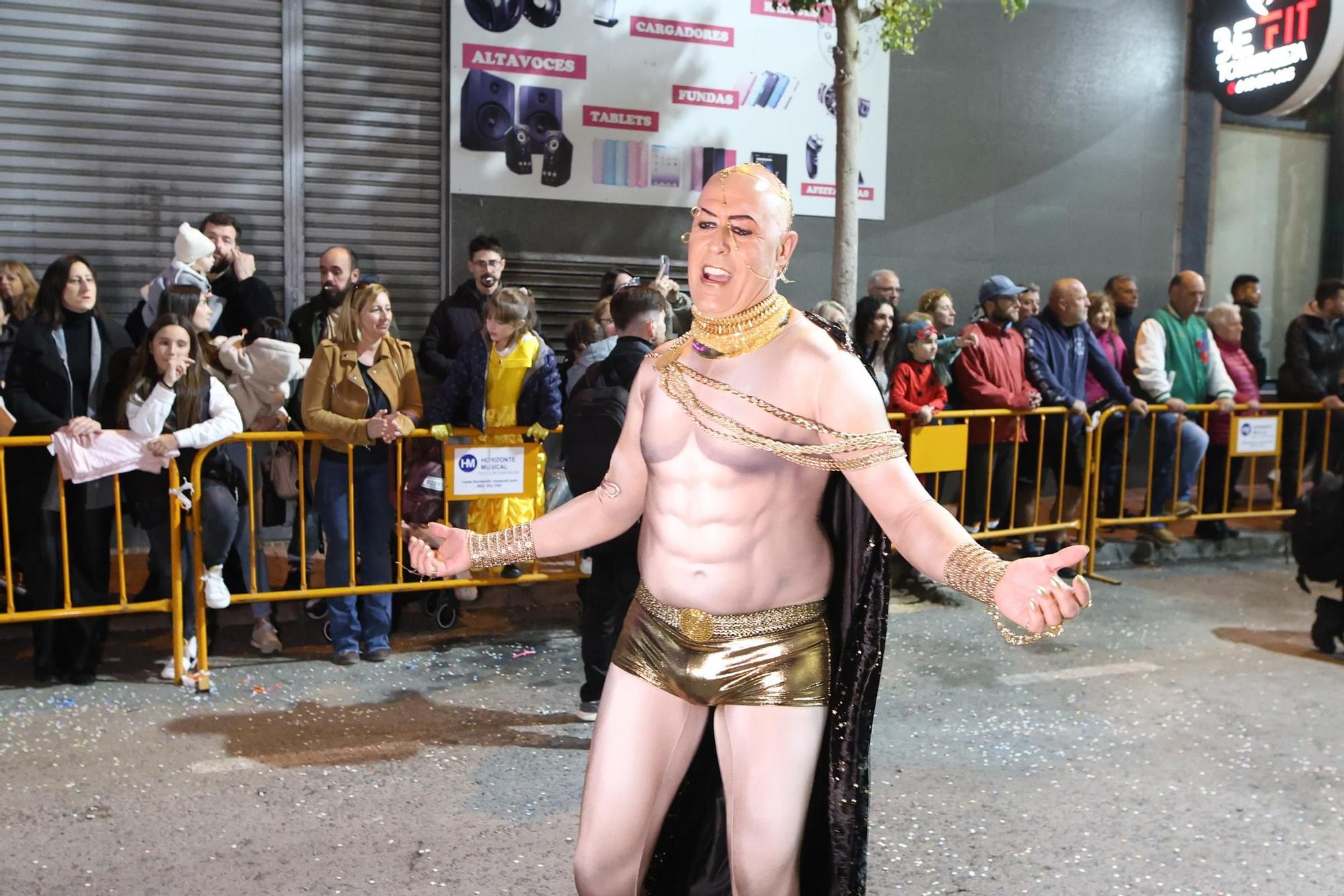 Las mejores imágenes del desfile concurso de Carnaval de Torrevieja 2024 están aquí