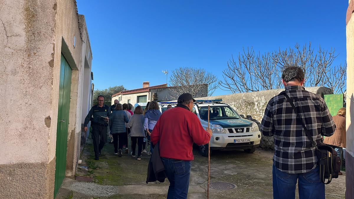 Lugareños participan en el dispositivo búsqueda en La Cumbre.