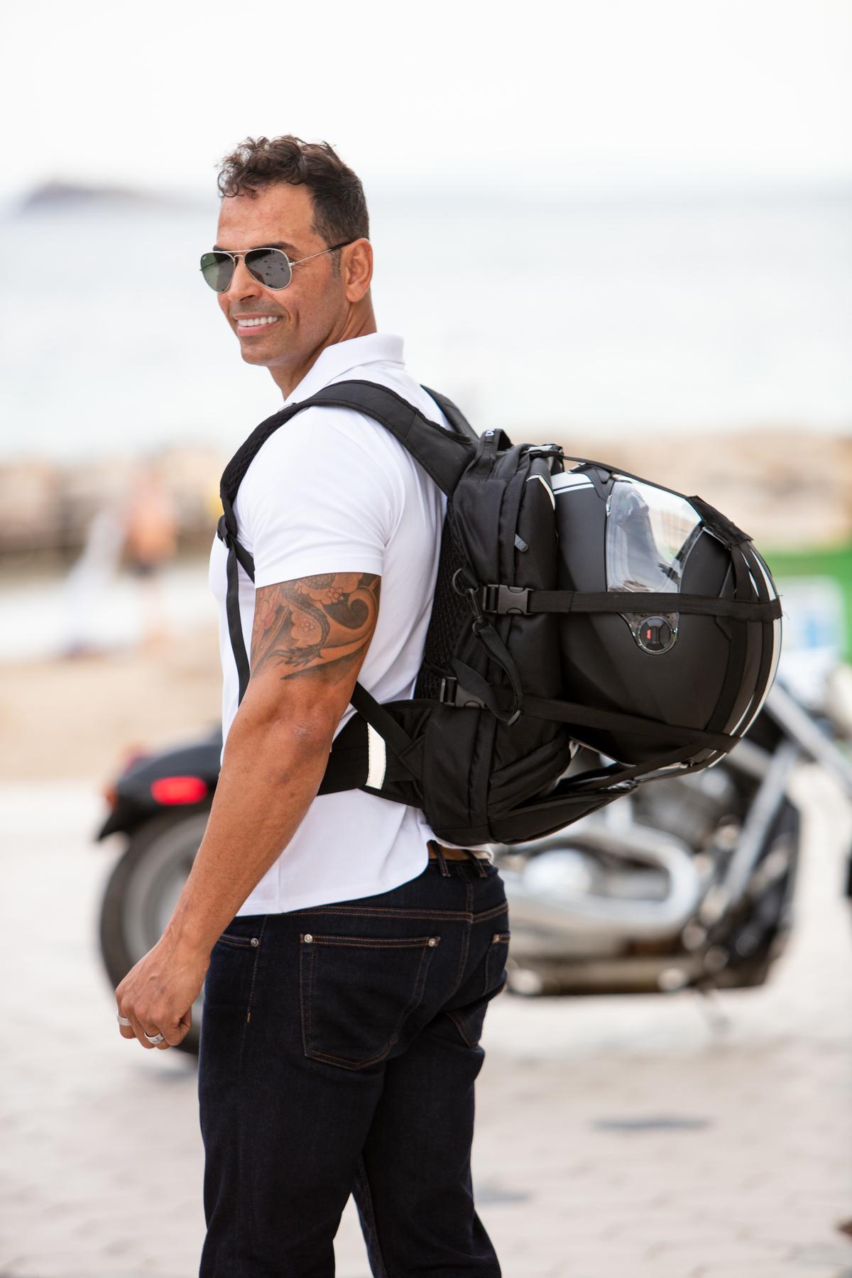 OG mochilas de diseno para llevar dos cascos de moto