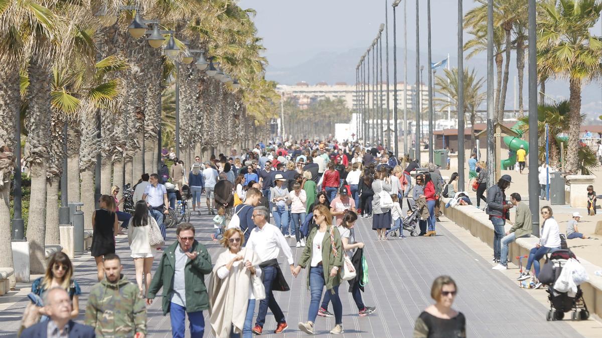 Semana Santa y primavera: del bañador al abrigo