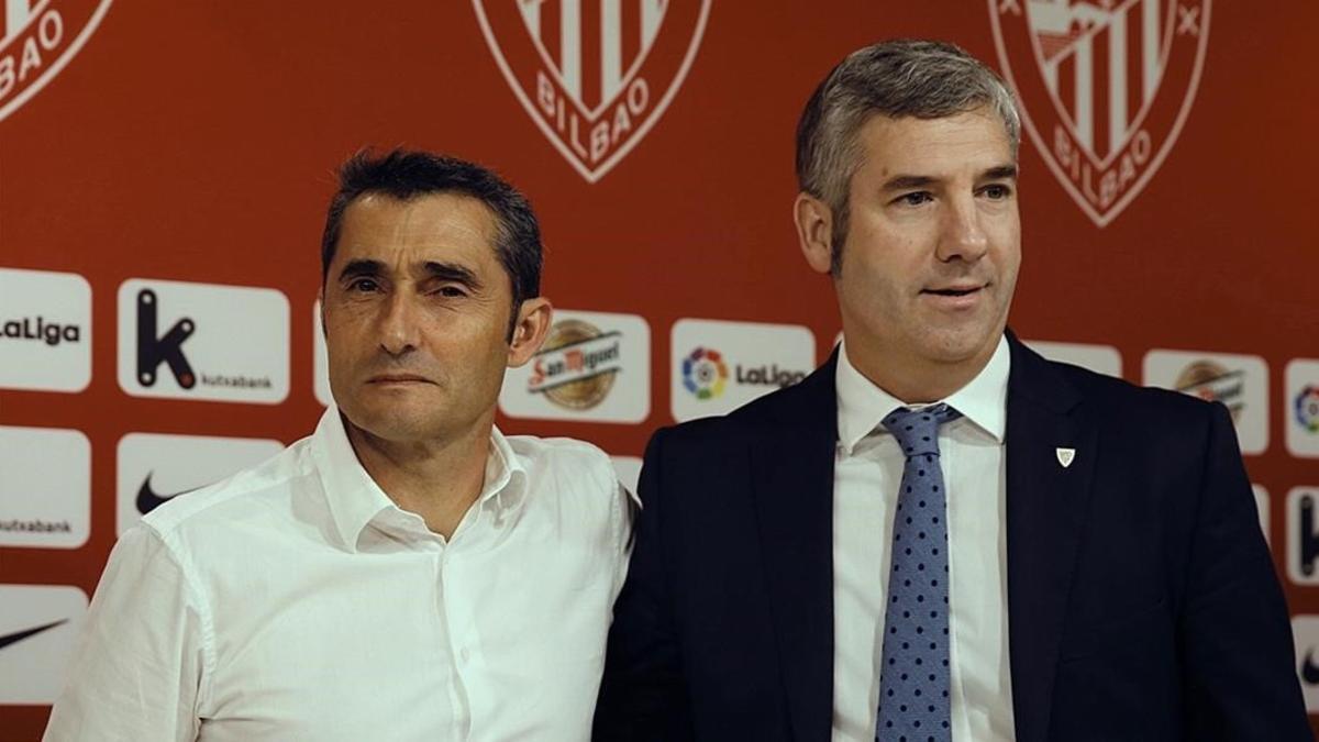 Valverde y Urrutia, el presidente del Athletic, en la despedida del técnico en San Mamés.