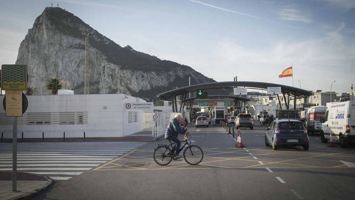 Frontera entre La Línea de la Concepción y Gibraltar.