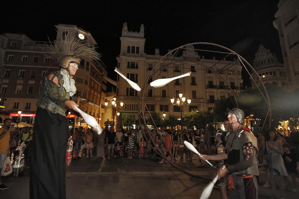 Fotogalería/ El Circo toma la calle.