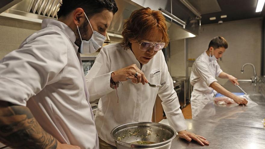 Leo Espinosa, Mejor Chef Mujer del Mundo en 2022: &quot;La cocina es erótica, hay que manejar el amor a fuego lento&quot;