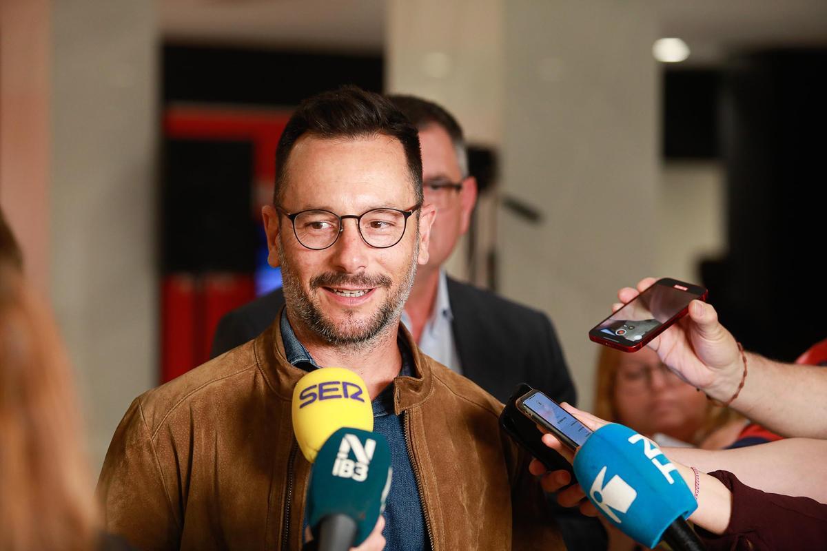 Galería del momento del escrutinio del PSOE en Ibiza Galería del momento del escrutinio del PSOE en Ibiza