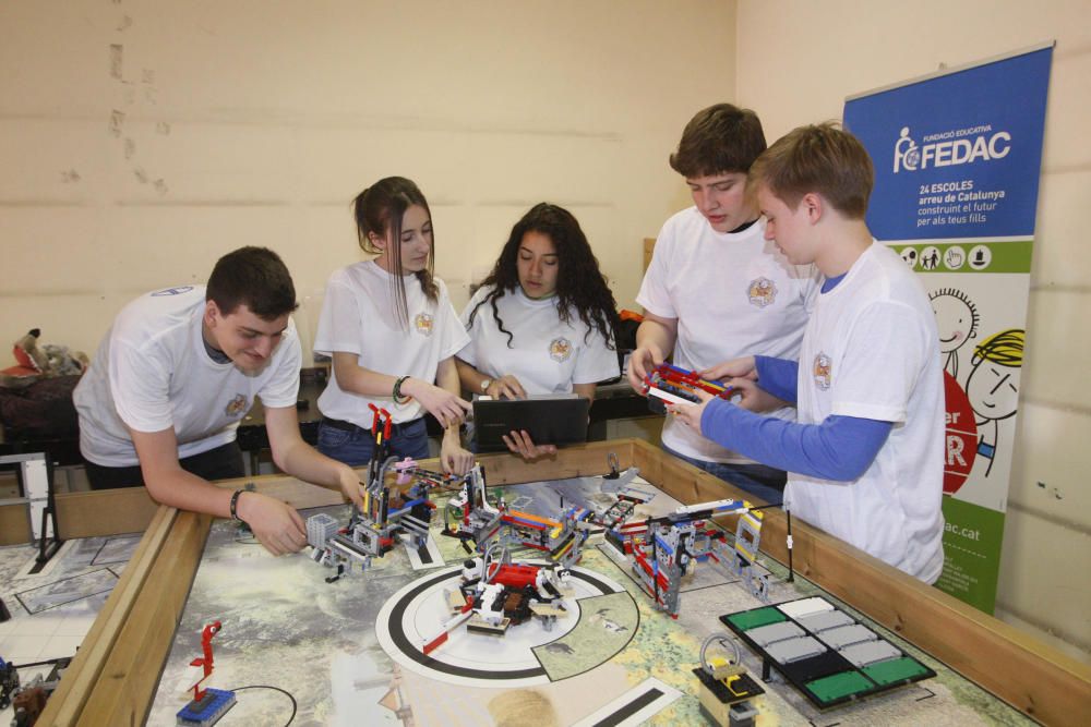 Un equip gironí participa a la final mundial de la First Lego League