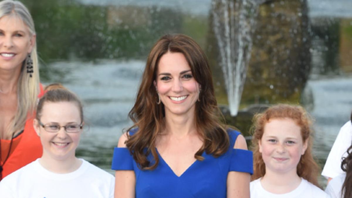 El look de Kate Middleton con vestido de Roland Mouret