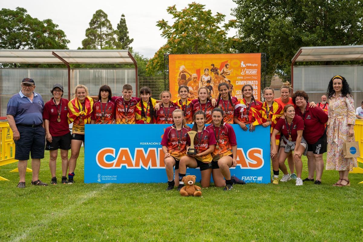 En la competición femenina, la selección catalana fue la dominadora del torneo imponiéndose en la final a la selección de Euskadi con un ajustado 5-7.