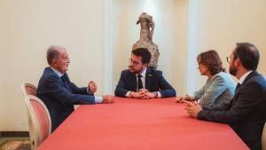 Reunió de Romano Prodi con Pere Aragonès, Mertixell Serret y Luca Bellizi.