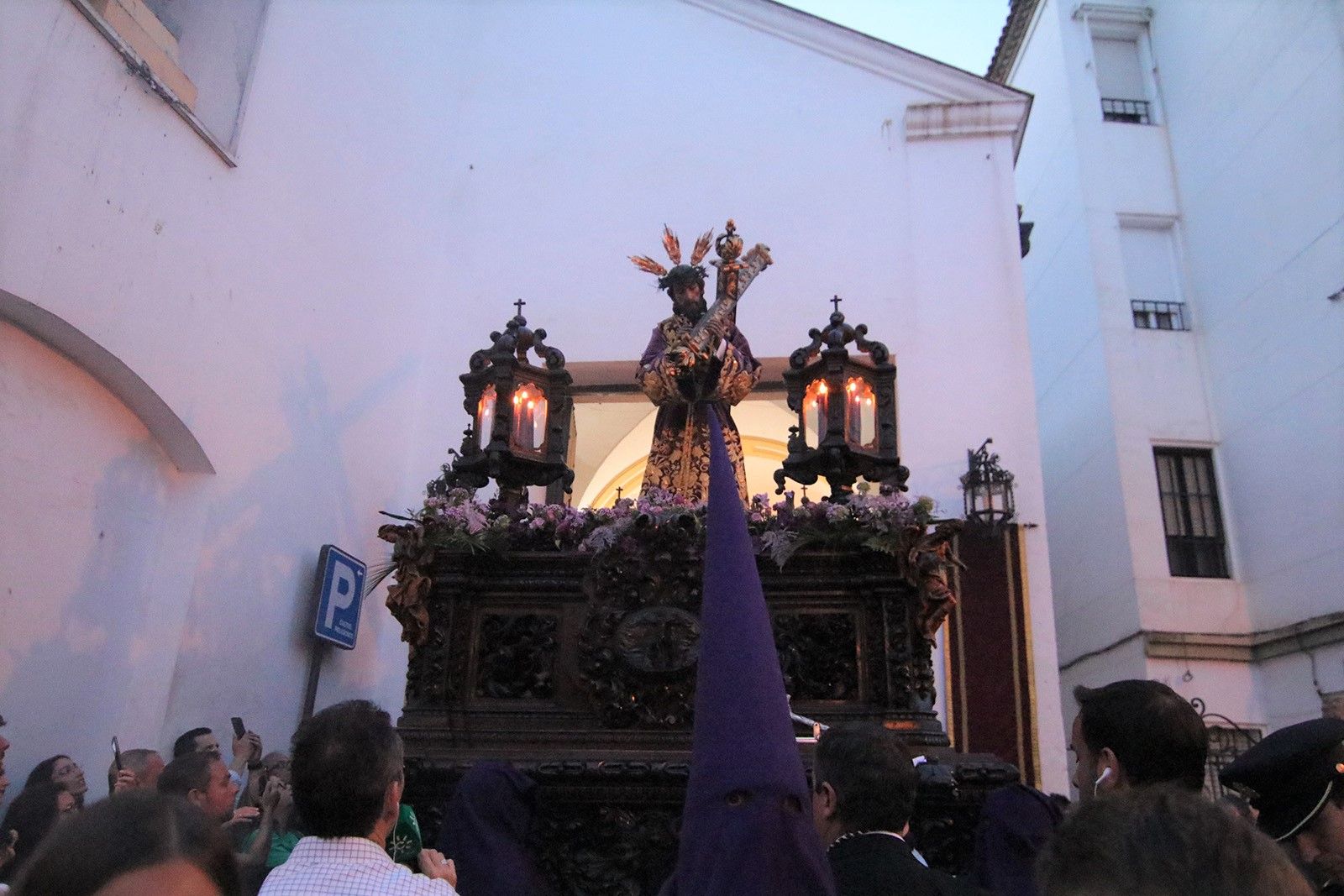 La Hermandad de Pasión recorre el Alcázar Viejo