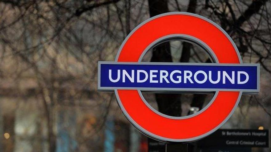 Una falsa alarma de incendio obliga a desalojar varias estaciones del metro de Londres