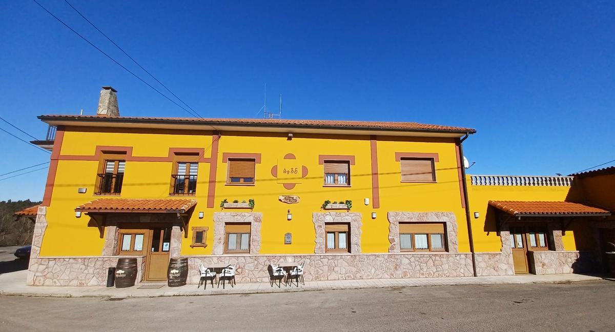 Exterior del restaurante, en Ferroñes (Llanera)