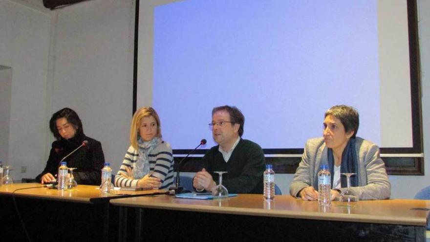 Por la izquierda, Margarita Pendás, Soledad Celorio, Adolfo Rodríguez y Teresa Ubalde.