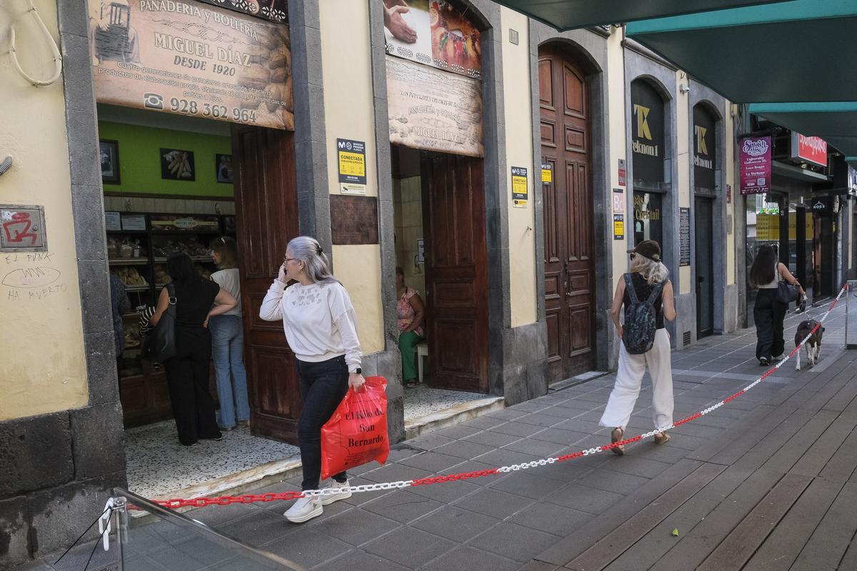 Fachada de la panadería Miguel Díaz, en la calle Viera y Clavijo.