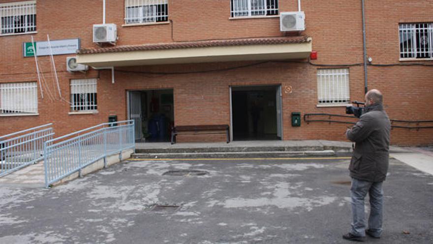 Imagen de la fachada del colegio Reina Sofía de Antequera.