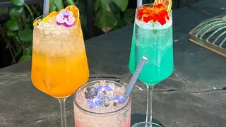 Cócteles con tapas, música y magia (y otras noticias bebibles)