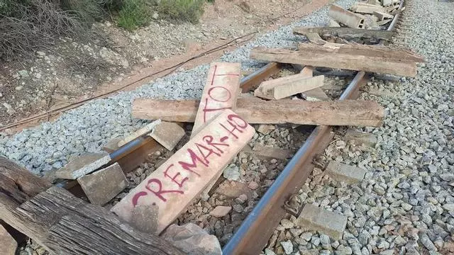 Sabotatge a la via del tren de Súria