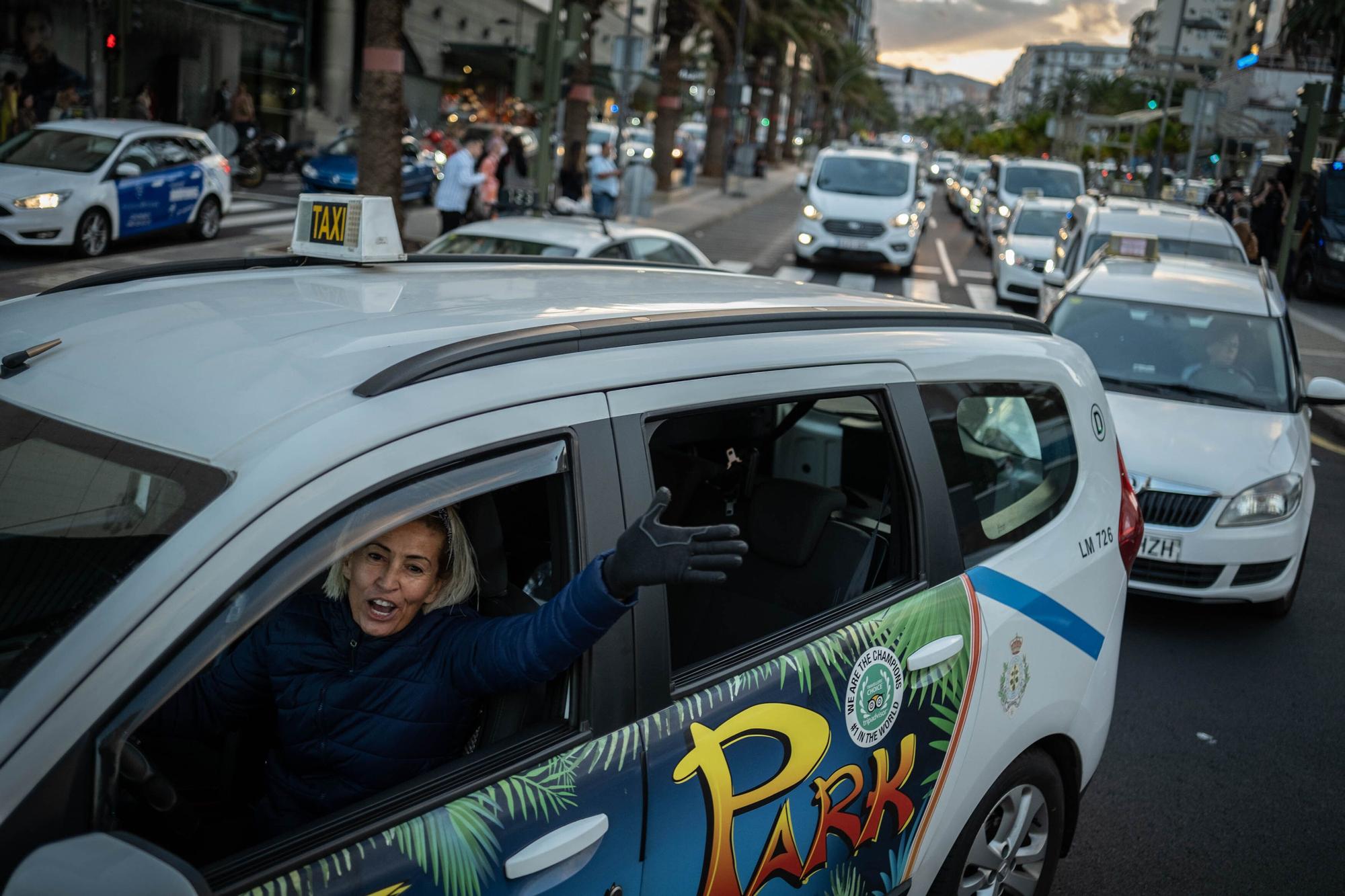 Manifestación de taxistas en Santa Cruz de Tenerife