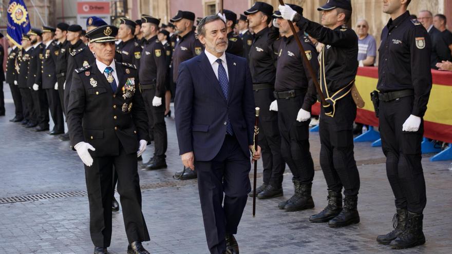 Las imágenes del acto de la Policía Nacional en Murcia el día de su patrón