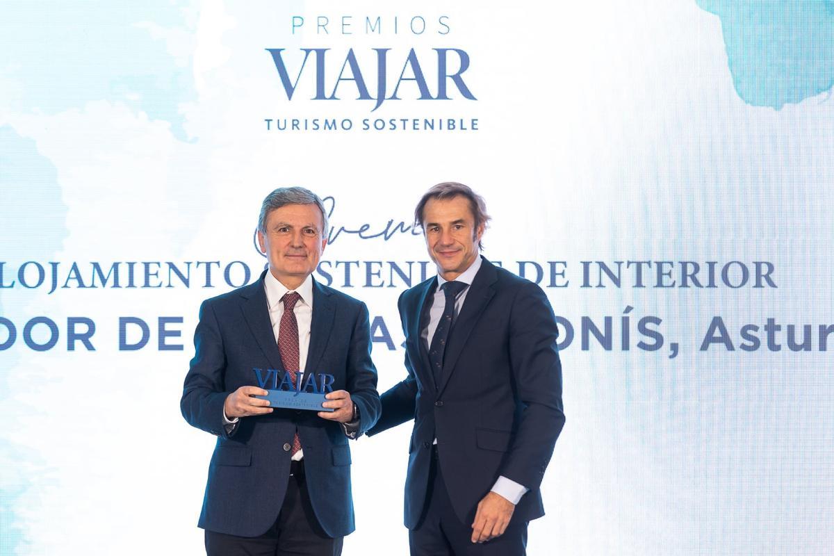 Pedro Saura, presidente de Paradores, junto a Juan Pedro Díaz Armendáriz, director general comercial de PI360.