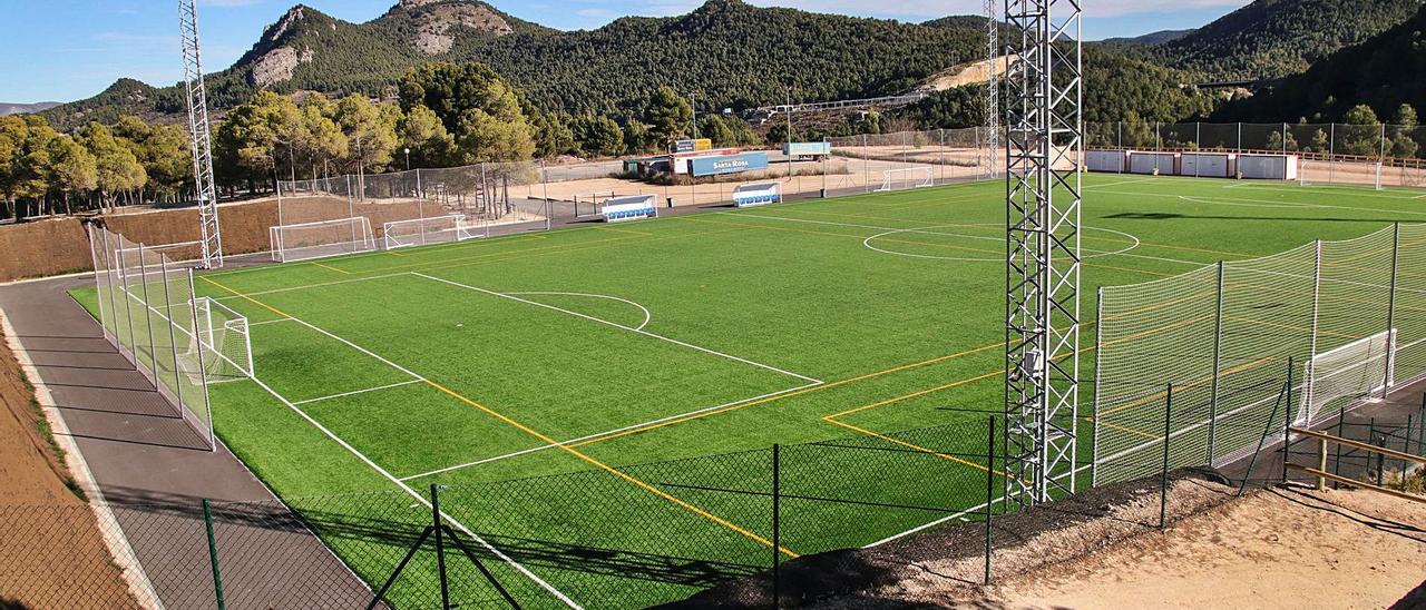 Nuevo campo de fútbol del polideportivo Francisco Laporta de Alcoy.