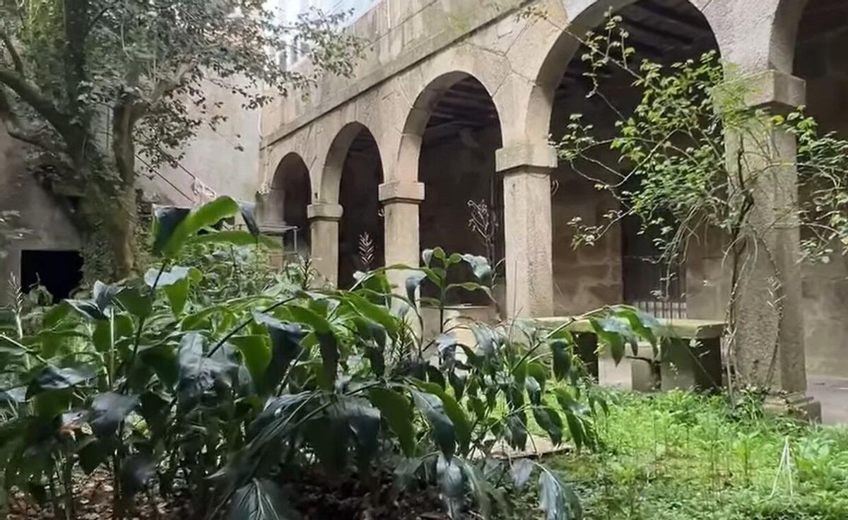 El jardín interior del Palacio de los Irlandeses.