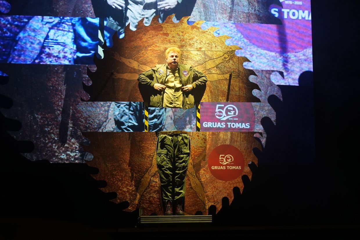 Galería de fotos de la gala del 50º aniversario de Grúas Tomás en Vila-real