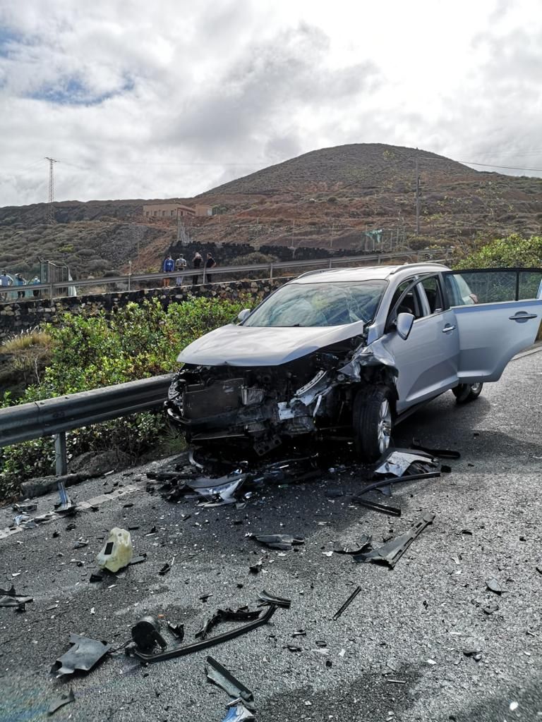 Arde un coche en Arucas (26/10/21)