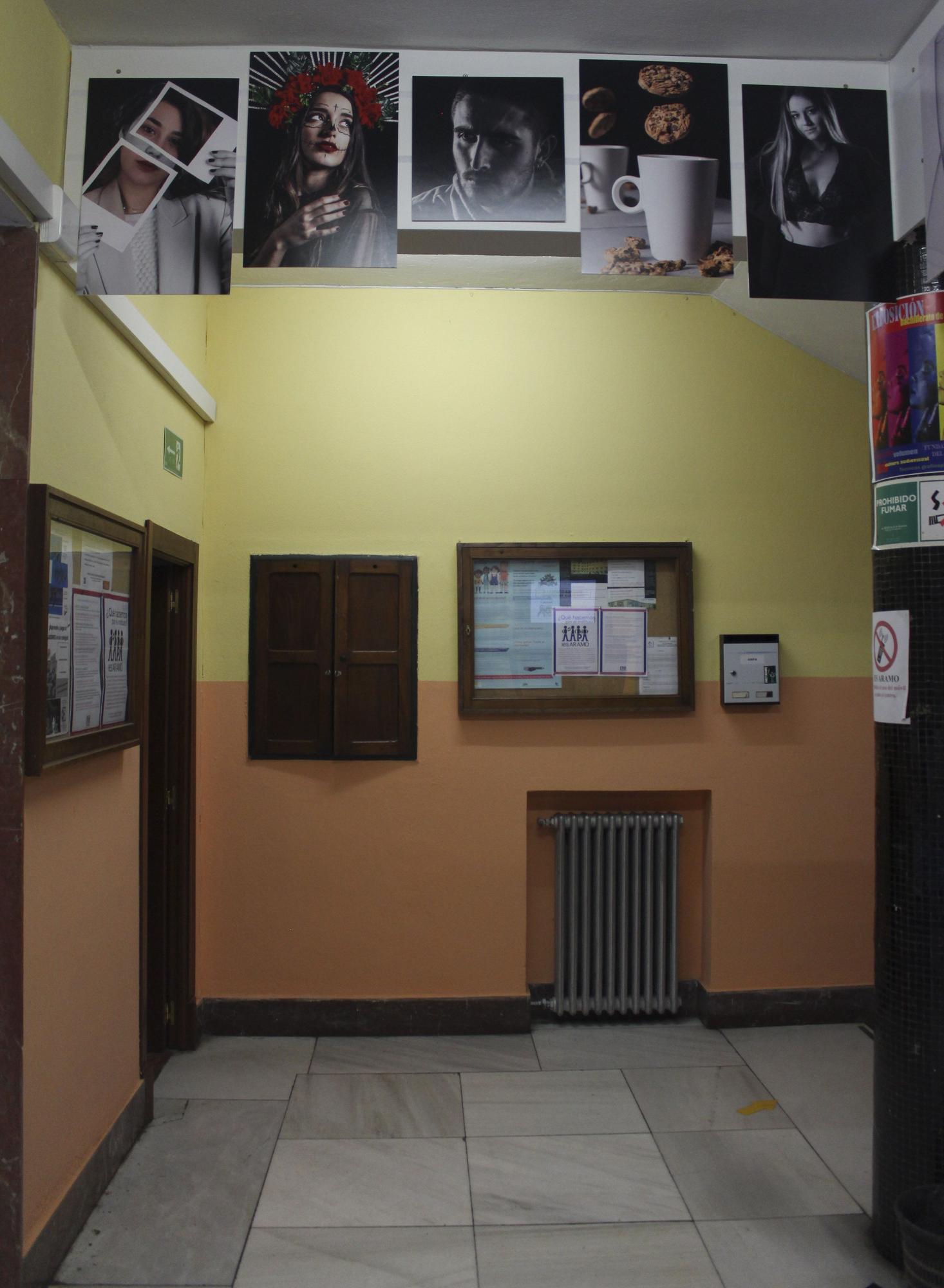 La exposición anual de fotos de los alumnos IES Aramo