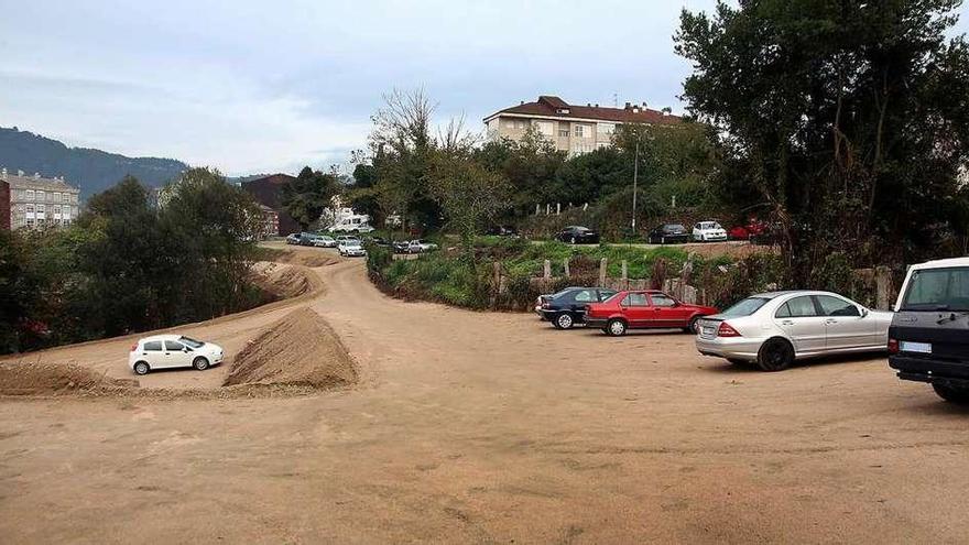 Aparcamiento habilitado en la calle Santa Ana, con 80 nuevas plazas. // A. H.