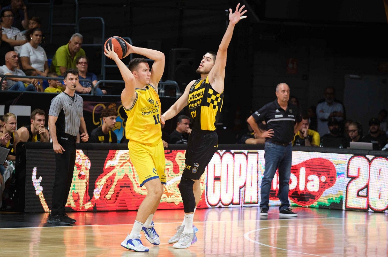 Derbi canario de baloncesto: Lenovo Tenerife 83 - 83 Dreamland Gran Canaria