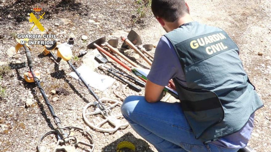 Pillados con detectores de metales cuando saqueaban un Bien de Interés Cultural de Zamora