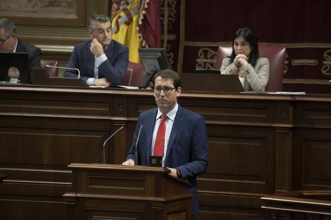 19/01/2017.CANARIAS.Pleno del Parlamento de Canarias..Fotos: Carsten W. Lauritsen