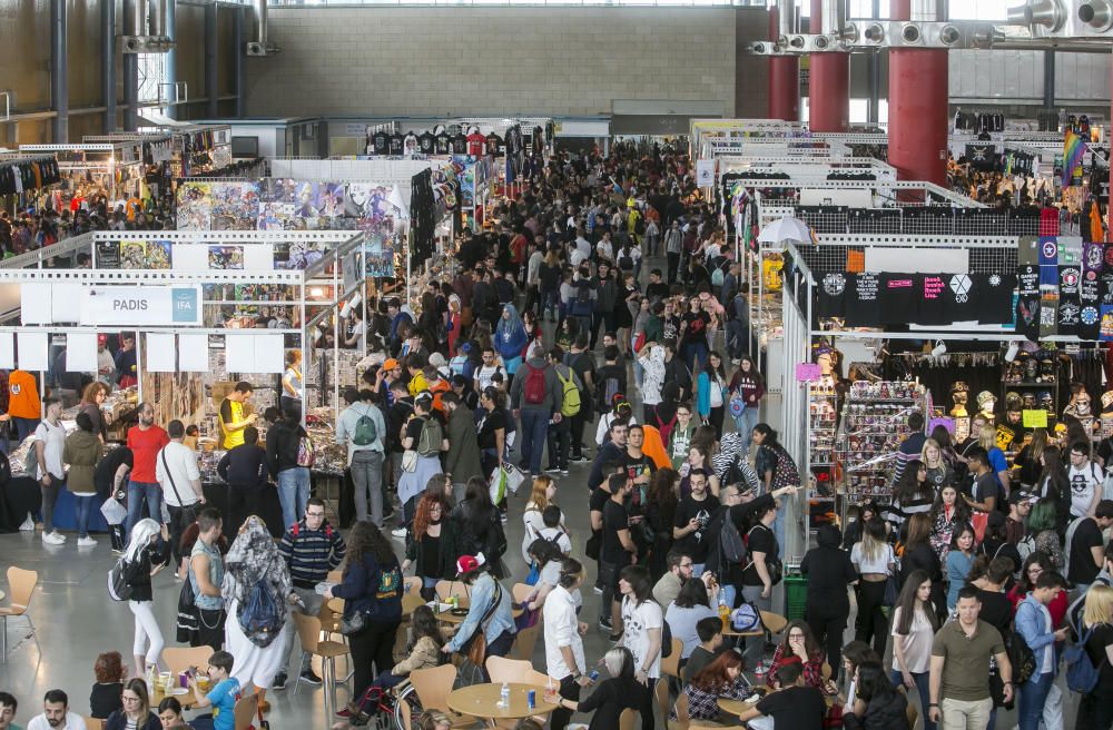 El VIII Salón del Manga de Alicante abarrota IFA