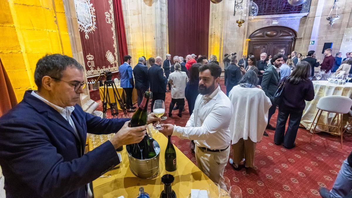 Una degustación de sidra esplumoso.