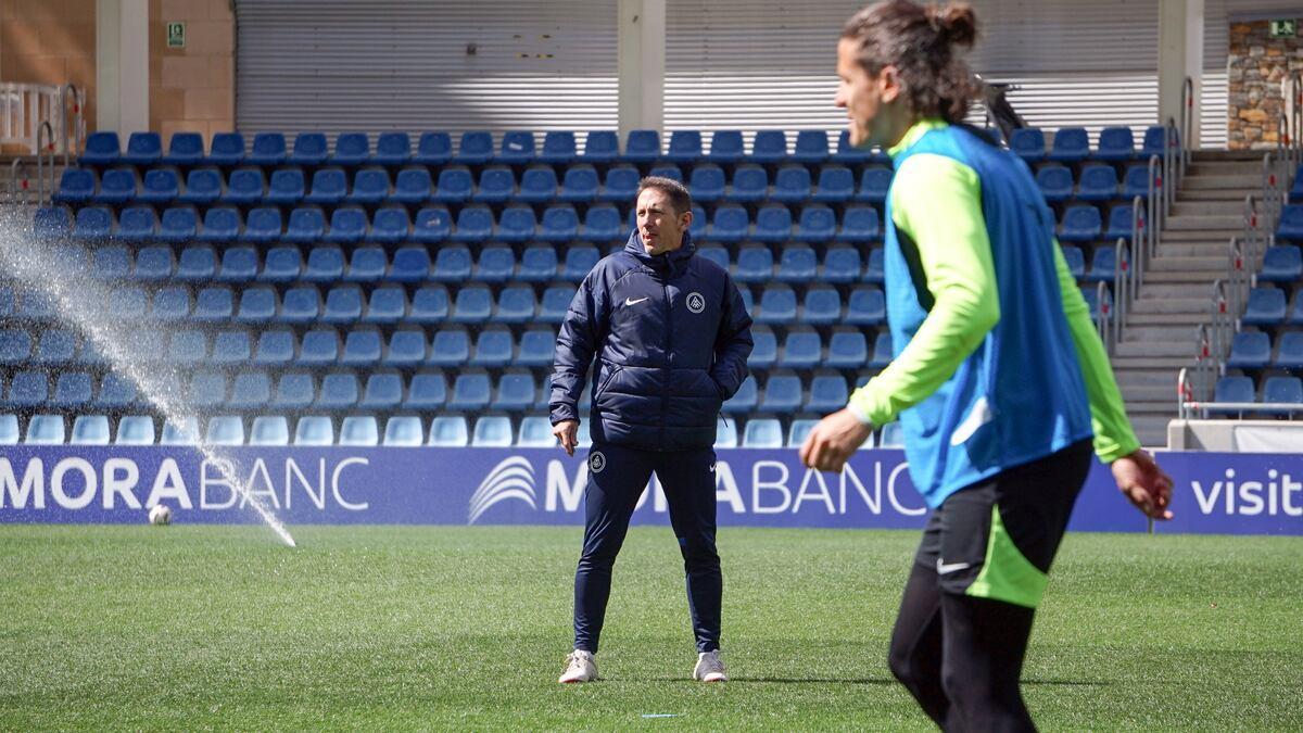 Toni Astorgano, en un entrenamiento con el Andorra.