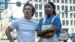 Ayo Edebiri junto a Jeremy Allen White en ’The Bear’. 