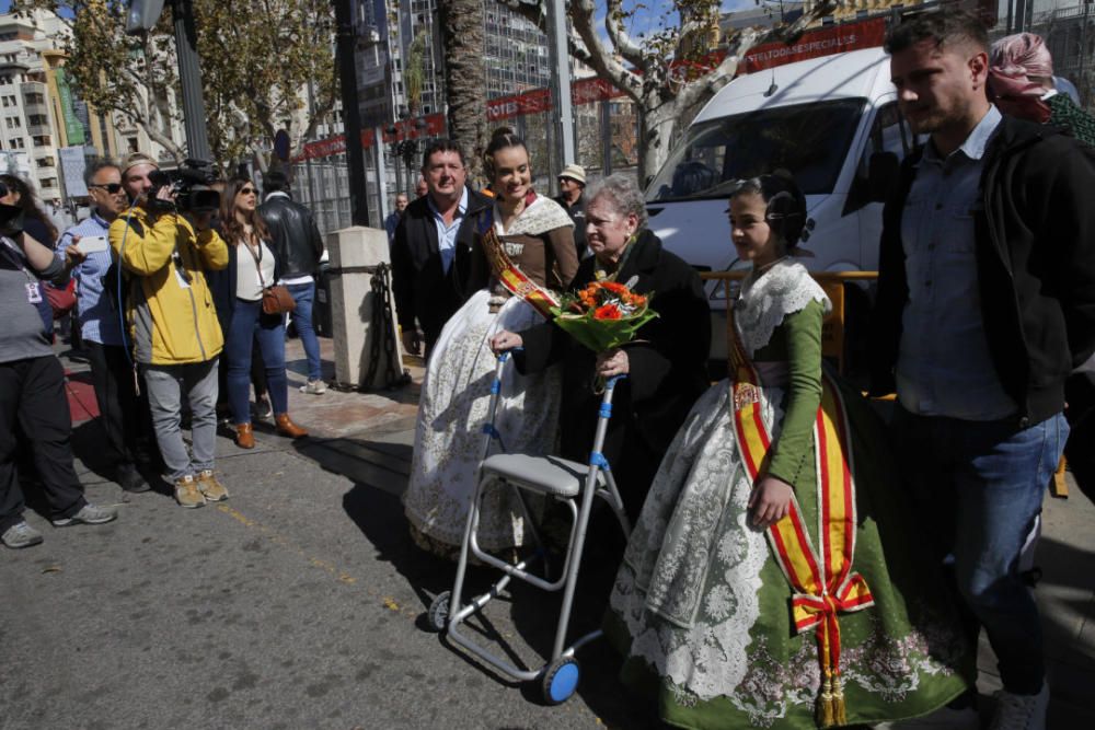 Búscate en el público de la mascletà del 1 de marzo