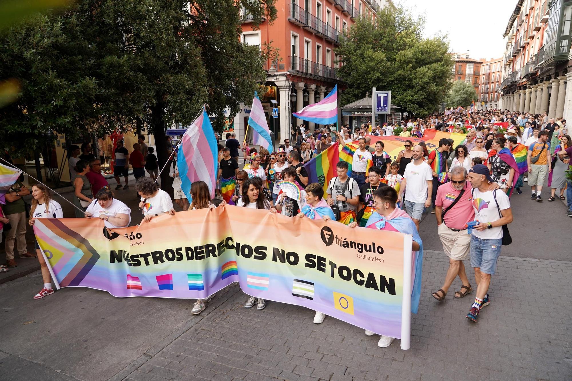 GALERÍA: La anifestación Día del Orgullo LGTBI de Valladolid, en imágenes