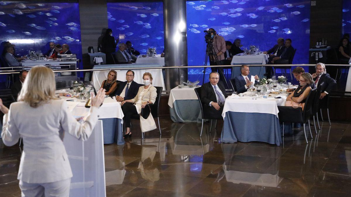 CEV y Levante-EMV reúnen a empresarios y políticos para escuchar a la vicepresidenta