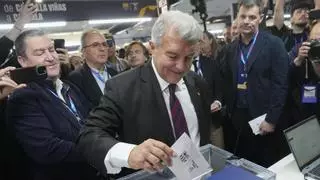 VÍDEO | Entre aplausos y gritos de "president": así ha votado Joan Laporta en las elecciones a la presidencia del FC Barcelona