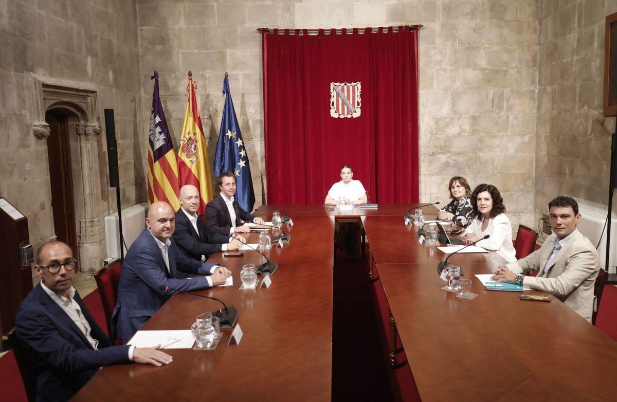 Les Balears demanaran la suspensió del repartiment de menors no acompanyats Les Balears demanaran la suspensió del repartiment de menors no acompanyats