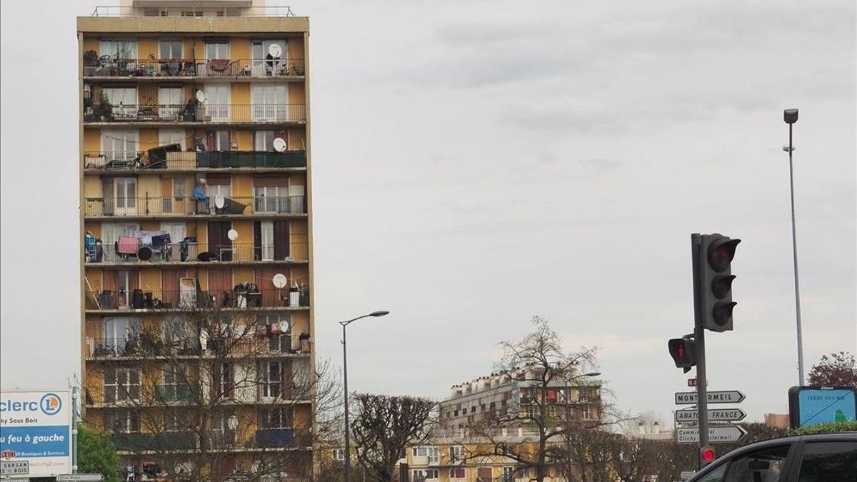 Edificio en Clichy sous Bois. Este suburbio, situado al este de París, fue uno de los principales escenarios de las revueltas de otoño del 2005. /