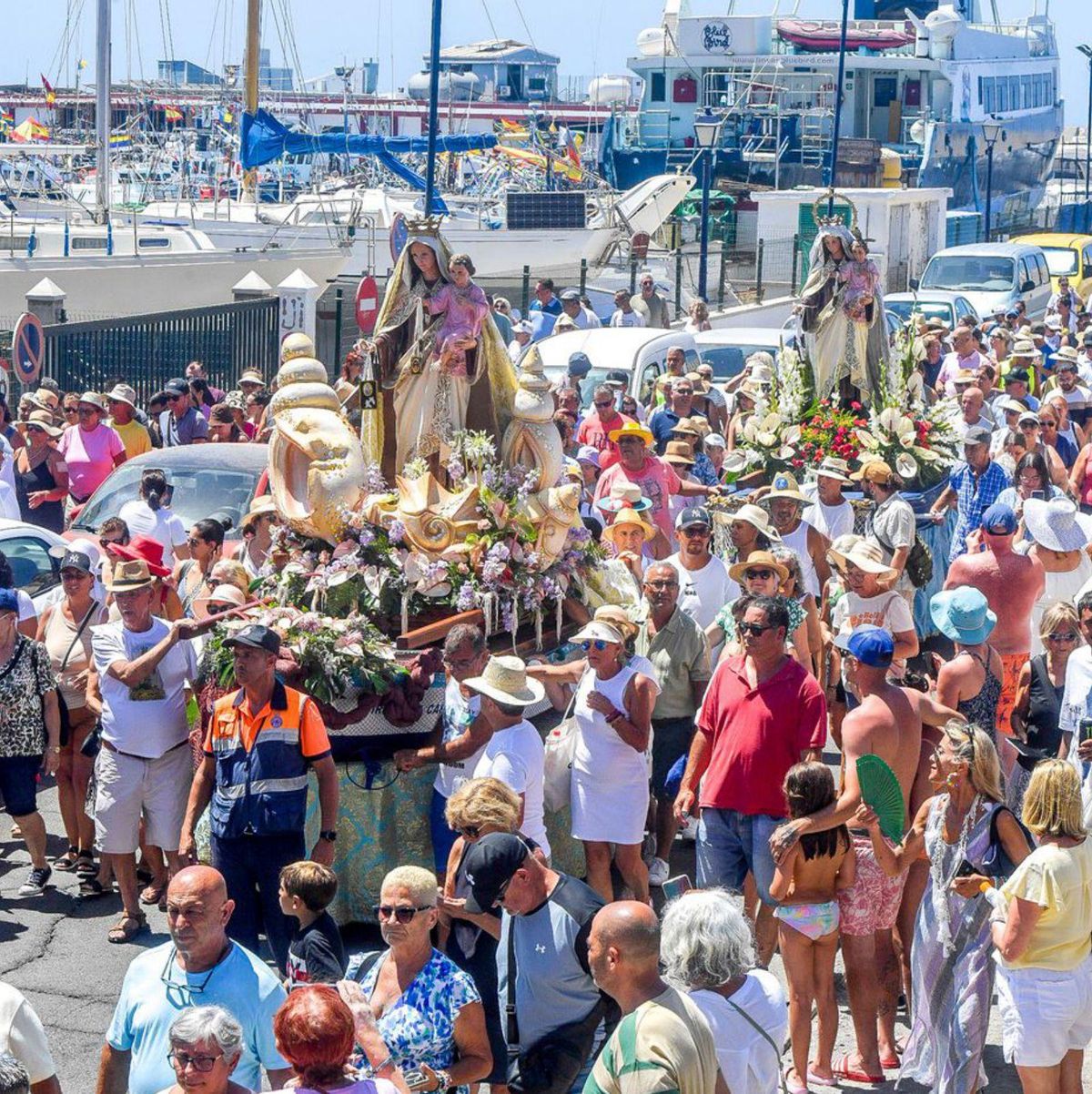Todos los caminos festivos llevan a Agaete con sendas por Guía y Firgas | LP/DLP