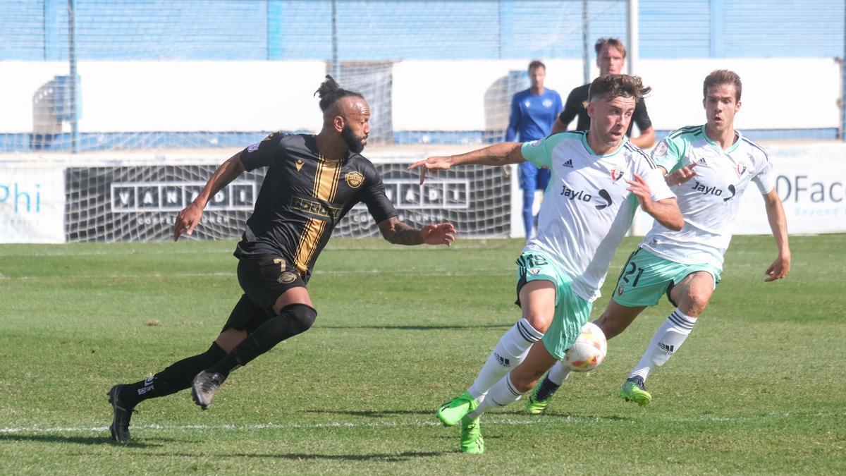 Nsue durante el encuentro ante el Osasuna B