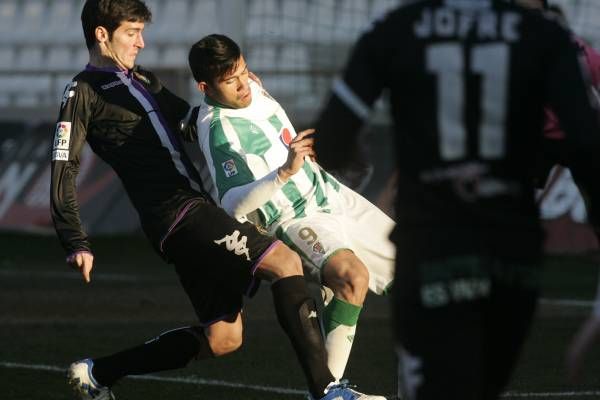 El Córdoba CF vence en el Arcangel por dos a cero al Real Valladolid